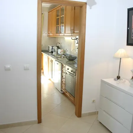 T1 Medronheira Apartment *